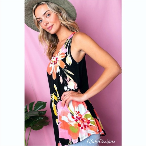 ❤️LAST! Floral Print Soft Jersey Knit Black Relaxed Fit Top! - Picture 5 of 9